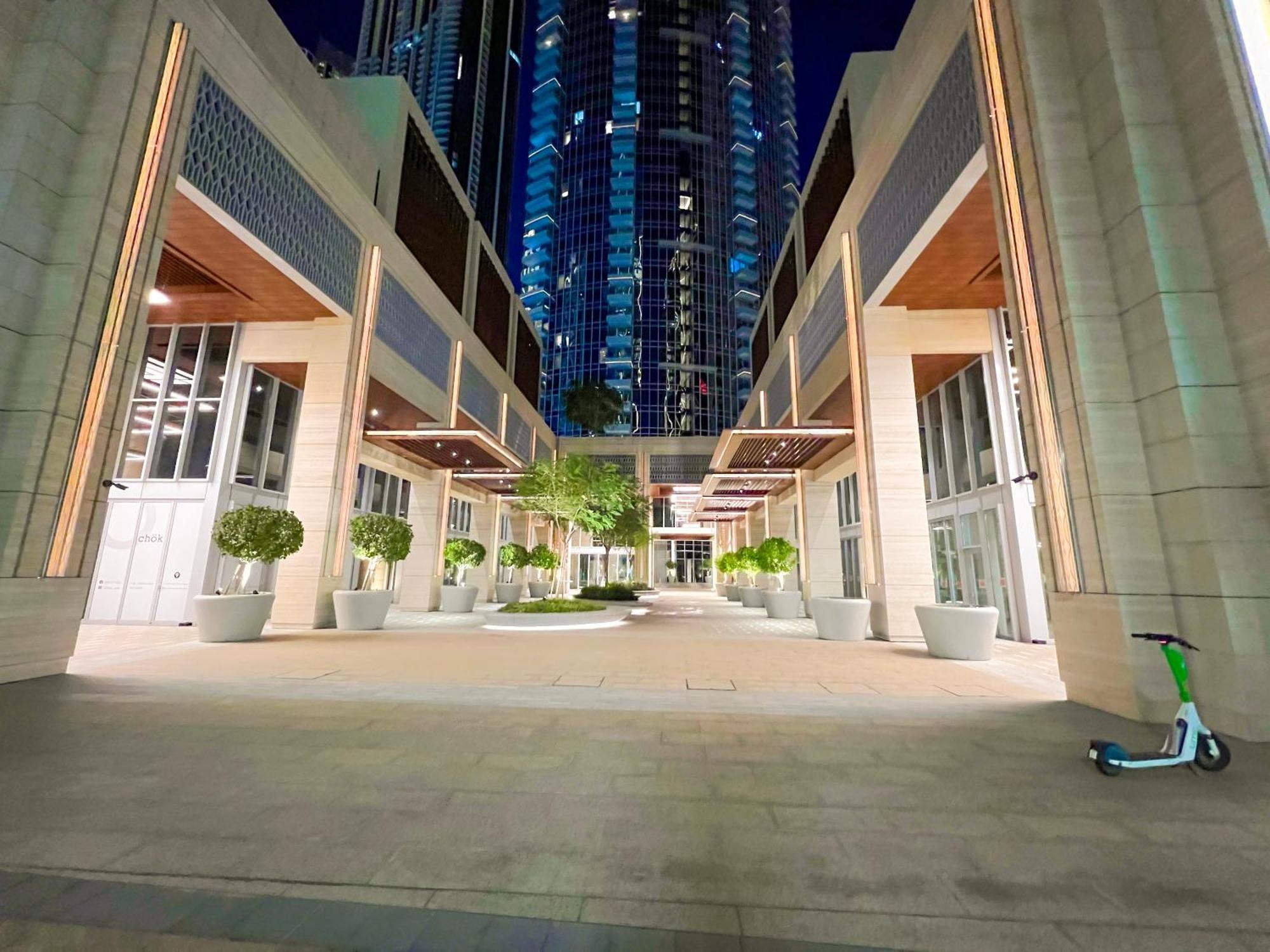 Downtown Luxury - Stunning Burj Khalifa & Sea View - 5 Minutes Walk To Dubai Mall Zewnętrze zdjęcie