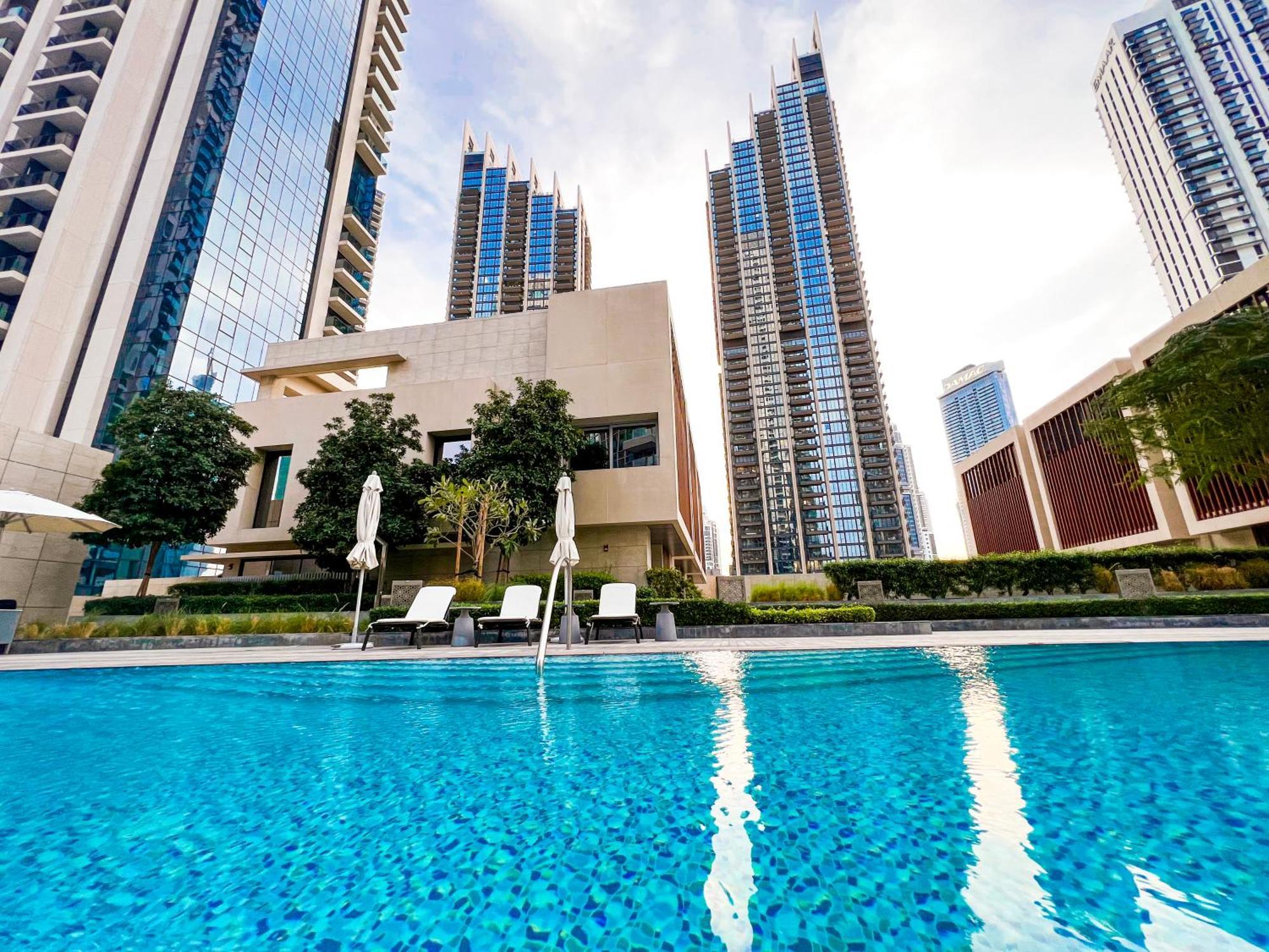Downtown Luxury - Stunning Burj Khalifa & Sea View - 5 Minutes Walk To Dubai Mall Zewnętrze zdjęcie