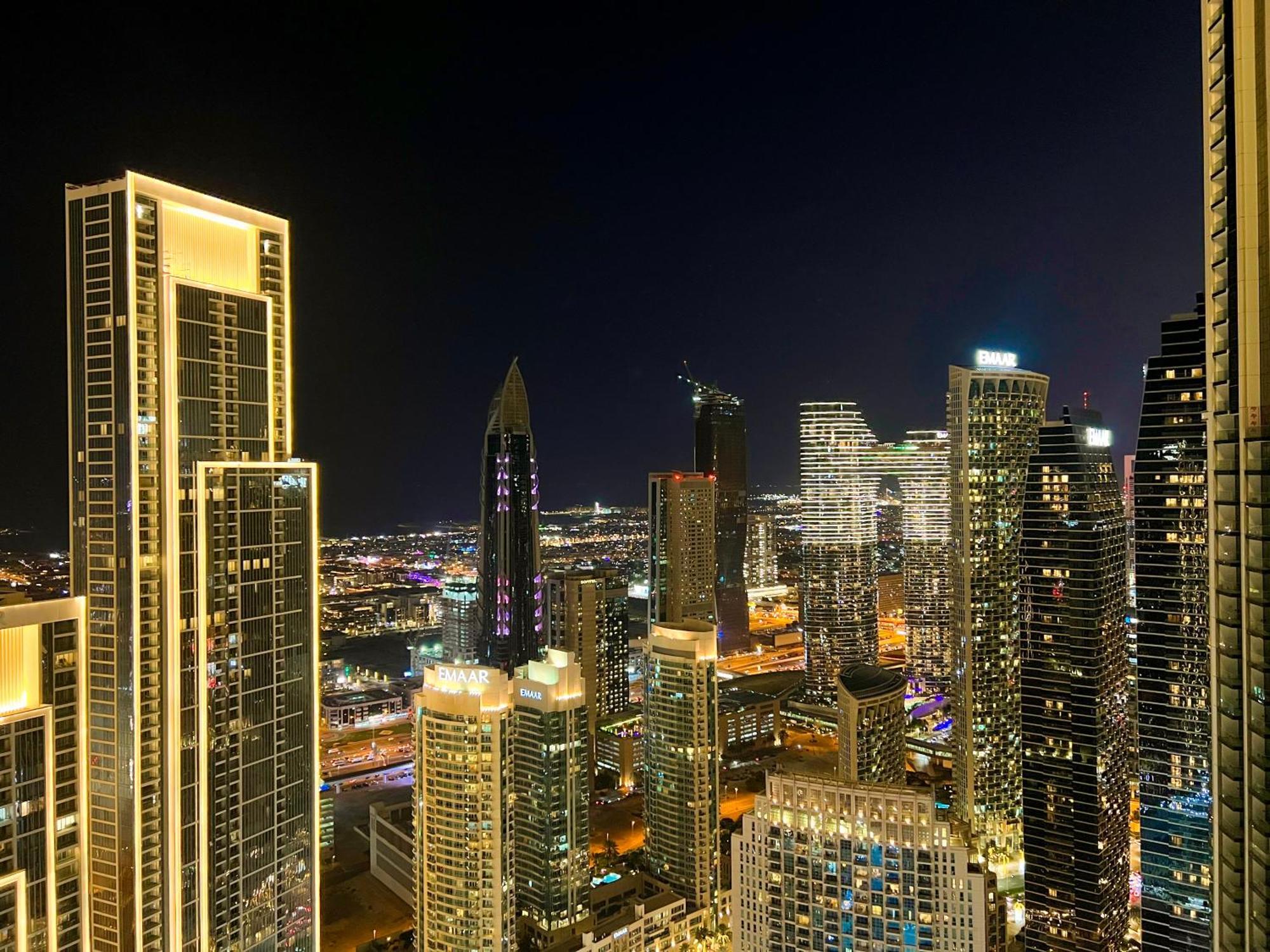 Downtown Luxury - Stunning Burj Khalifa & Sea View - 5 Minutes Walk To Dubai Mall Zewnętrze zdjęcie