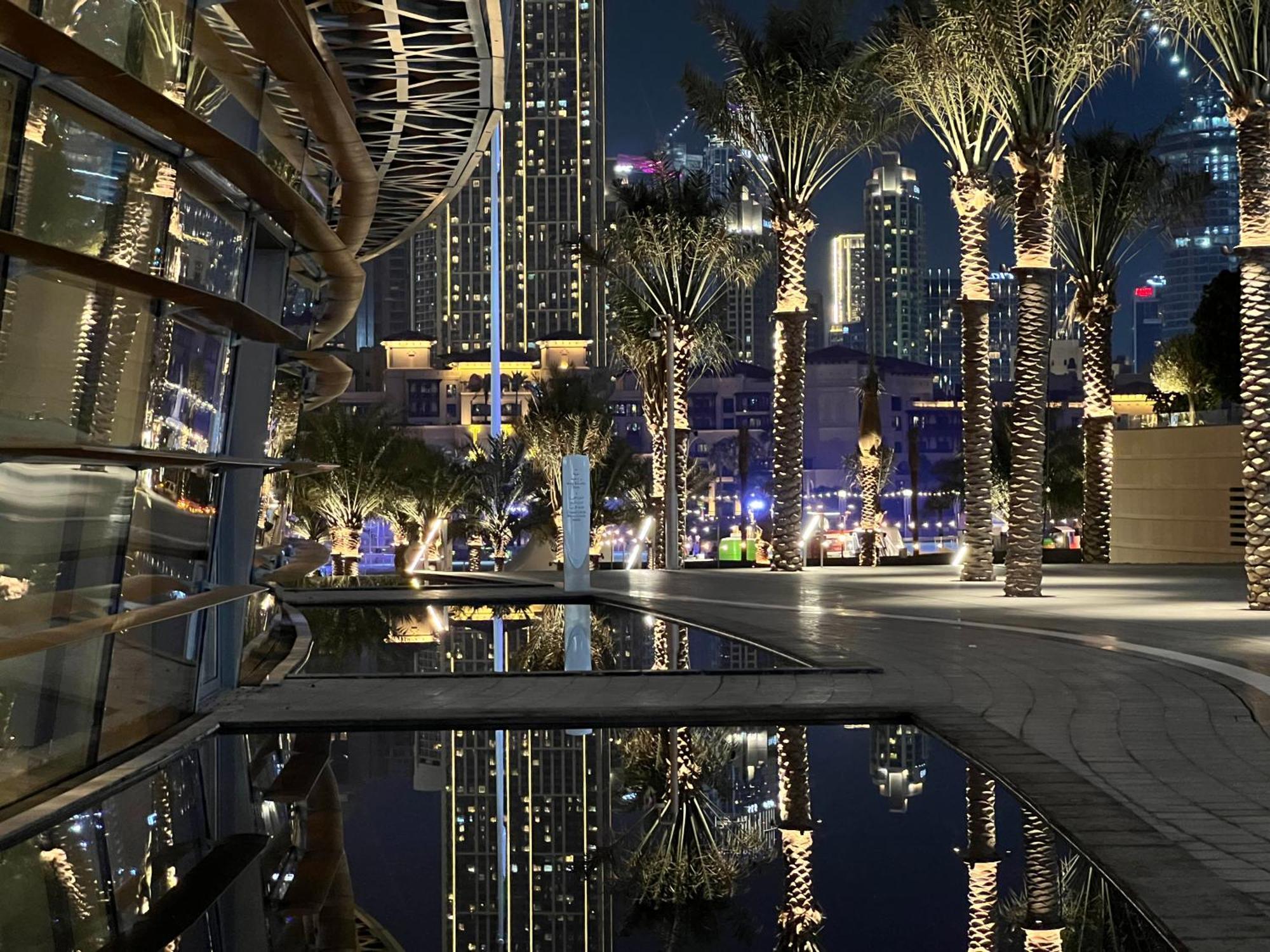 Downtown Luxury - Stunning Burj Khalifa & Sea View - 5 Minutes Walk To Dubai Mall Zewnętrze zdjęcie